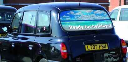 Vinil fundido perfurado
